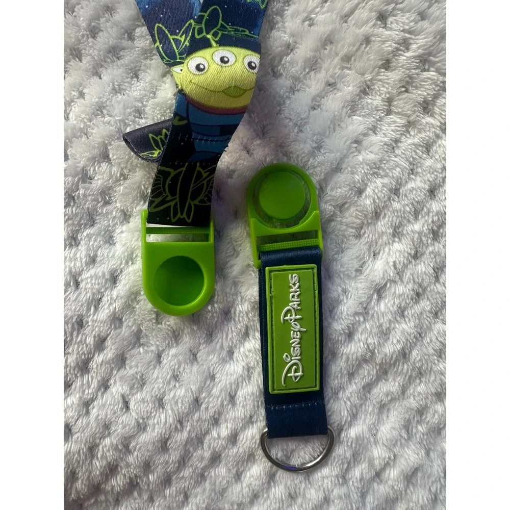 Disney Parks Toy Story Buzz Lightyear Alien Lanyard Pin Trading Detachable Clip